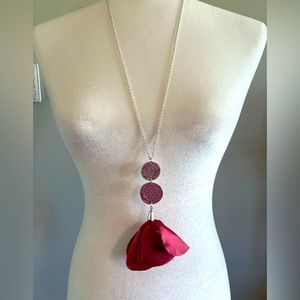 Plunder rose petal tassel silver necklace